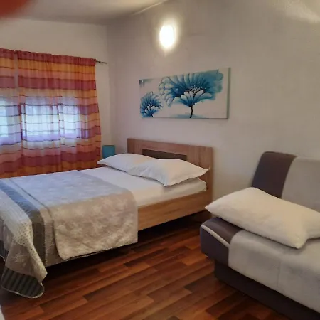 Ella Apartment